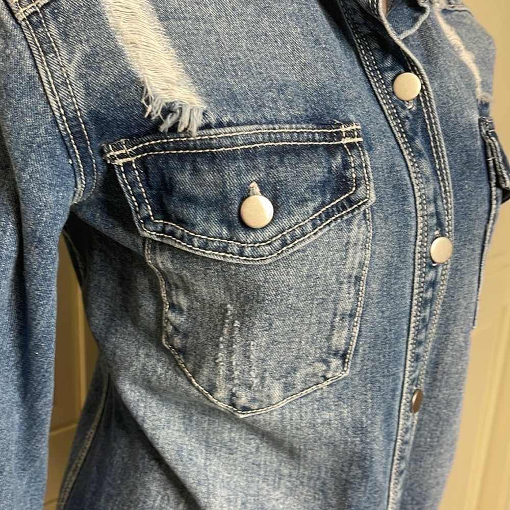 Women’s Oversized Denim Jacket Casual Long Boyfriend Distressed Blue Jean Sz M - Picture 4 of 10